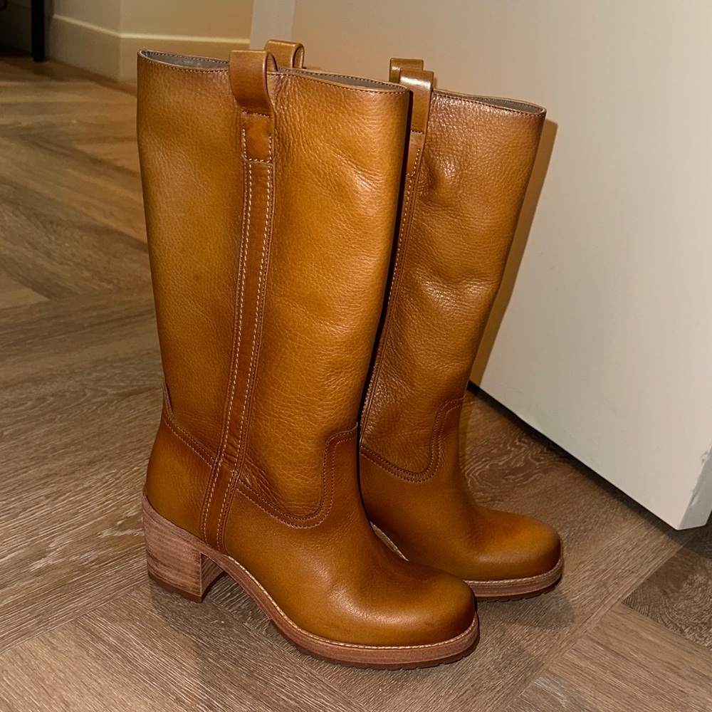 Elegant Brown Leather Heeled Boots